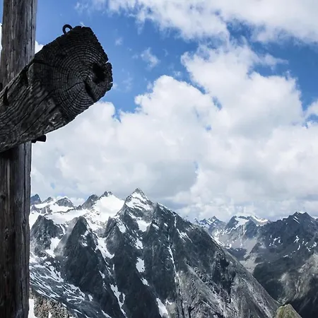 In Stubai With Balcony And Apartman