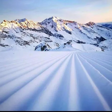 In Stubai With Balcony And شقة